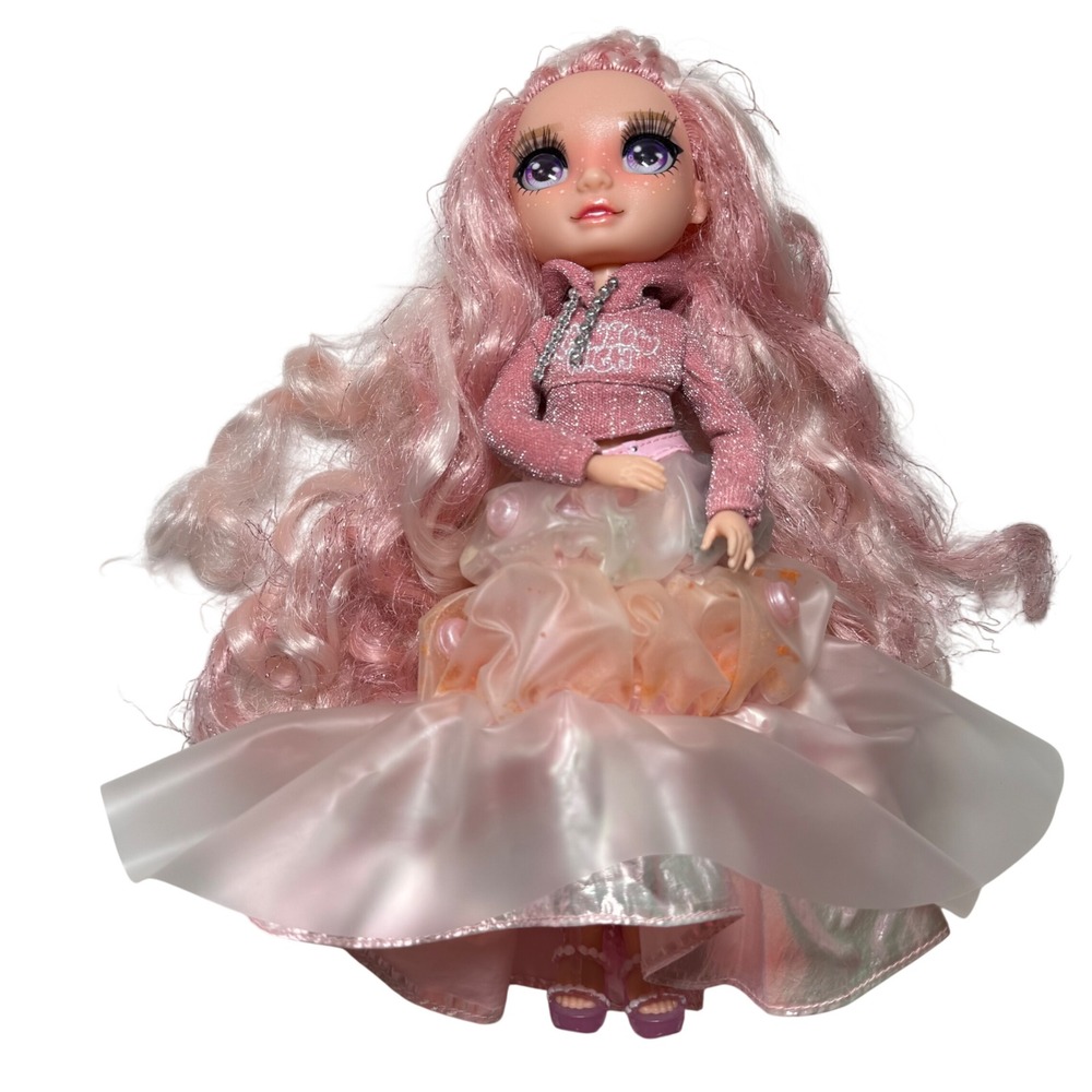 RAINBOW HIGH Winter Wonderland Bella Parker Pink Fashion Doll MGA Entertainment